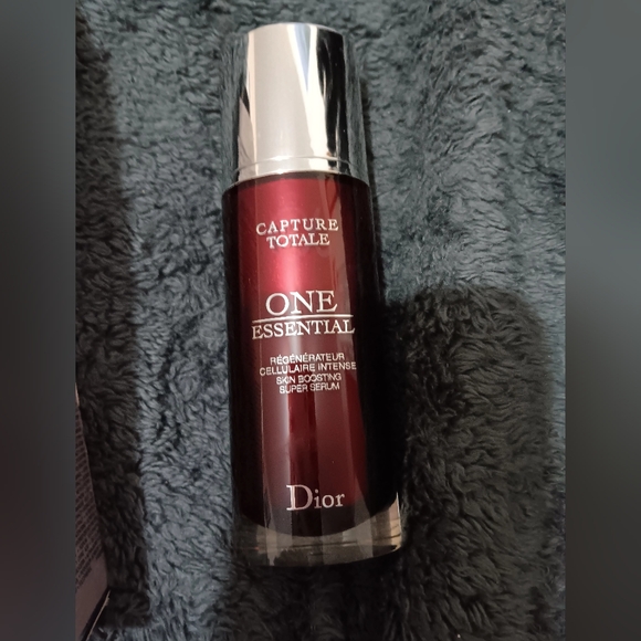 NWT Dior Capture Totale, One Essential - Picture 2 of 9